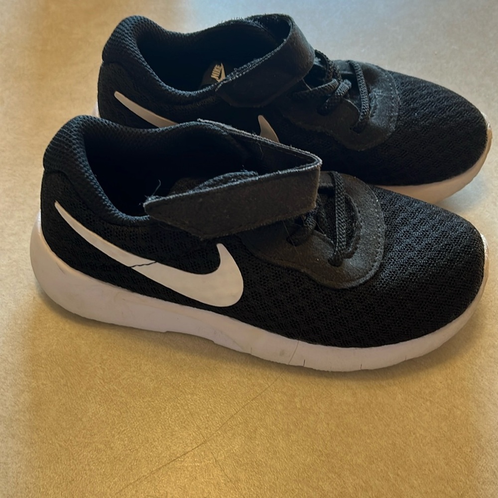 Nike Velcro sneakers